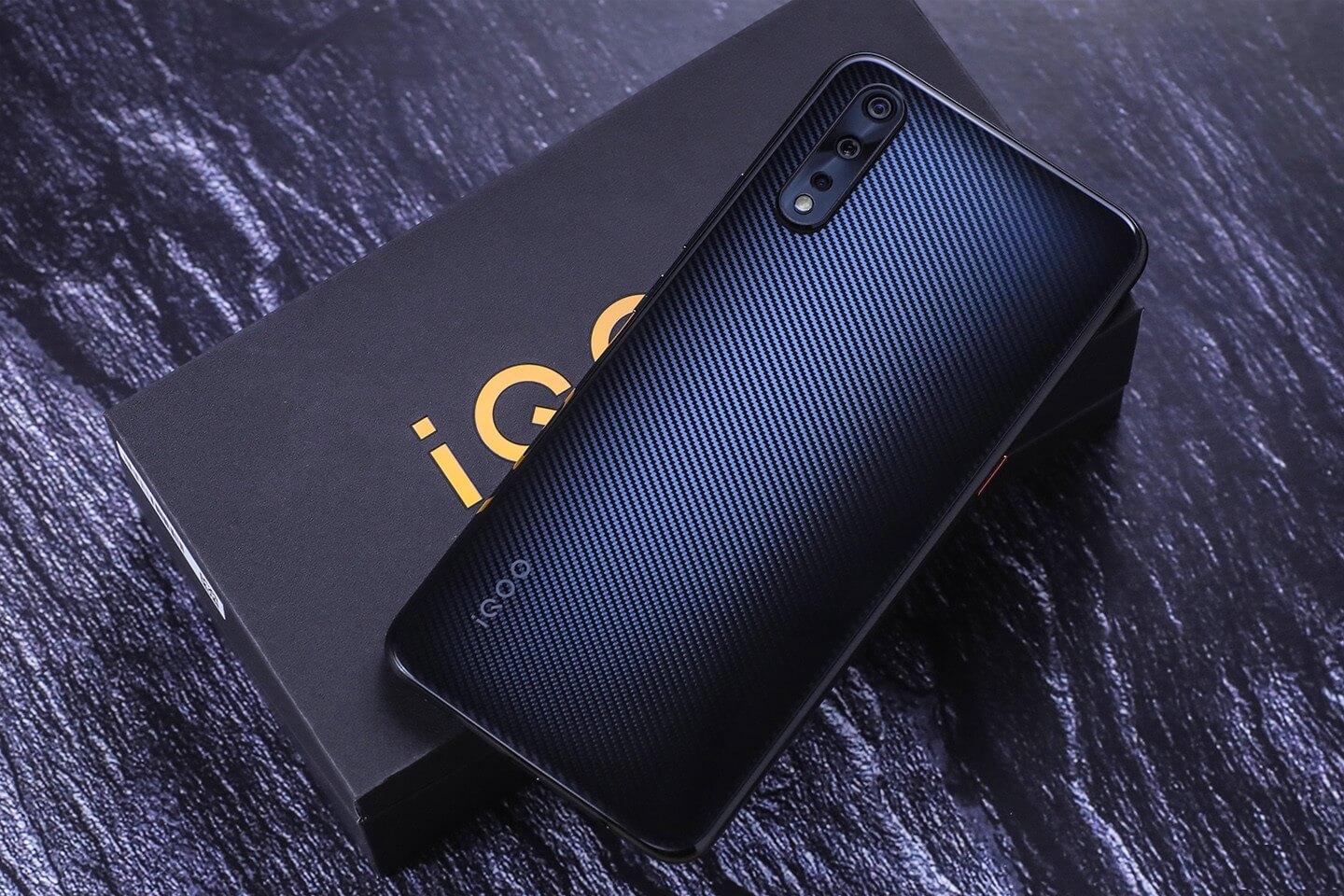 Iqoo neo. Виво qoo7. Vivo игровой смартфон. Смартфон снапдрагон.