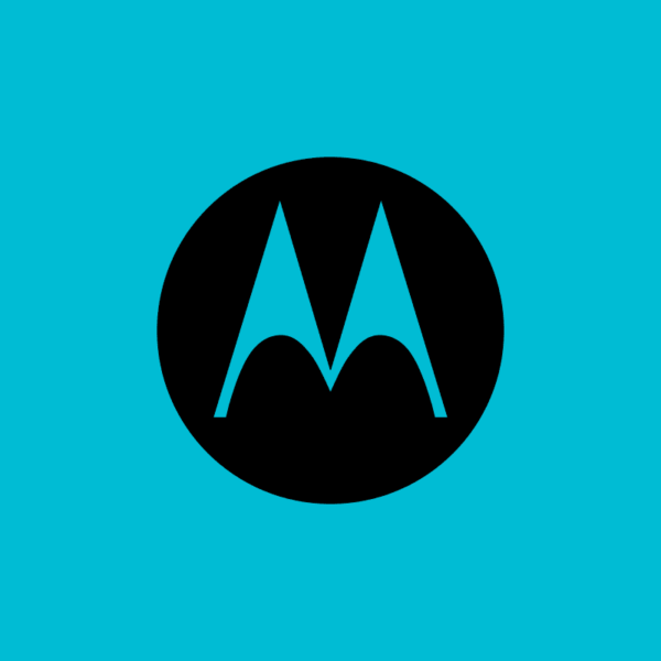 Motorola представила смартфон-раскладушку Motorola Razr (wp2536737)