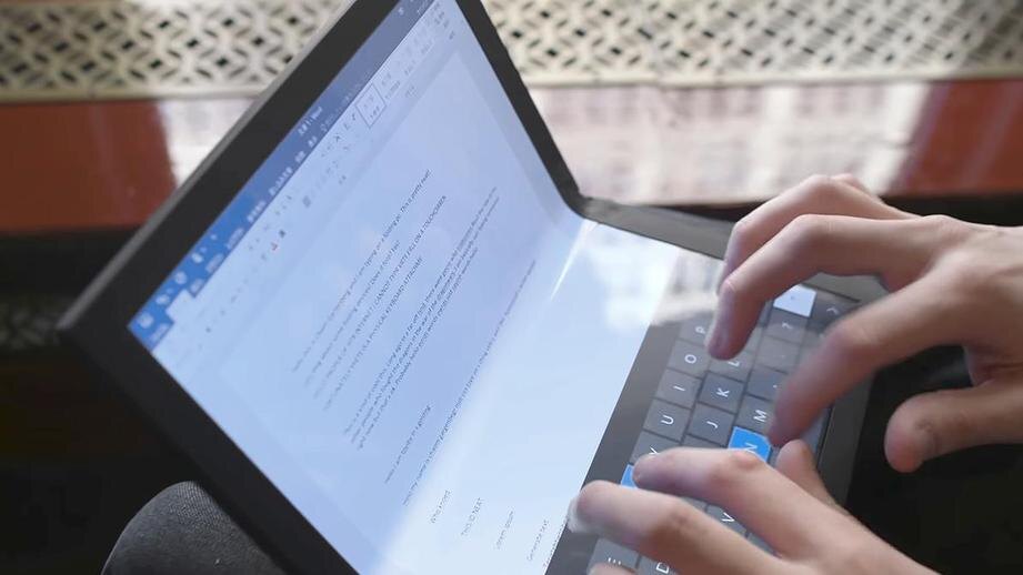 Lenovo выпустит ноутбук ThinkPad X1 с гибким экраном и без клавиатуры 4 crop 921 518 1