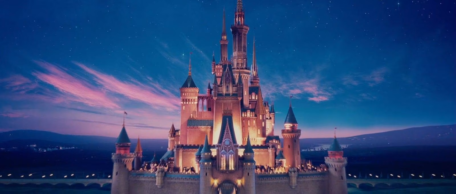 Disney запустил свою стриминговую платформу с сериалами во вселенной "Звёздых войн" и не только 2 disney enchanted