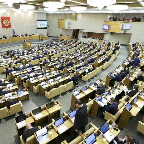 Госдума поддержала законопроект о запрете на продажу смартфонов без российского ПО (orig 15741594076e89b275bc099b6a323c7c71dada40b3)