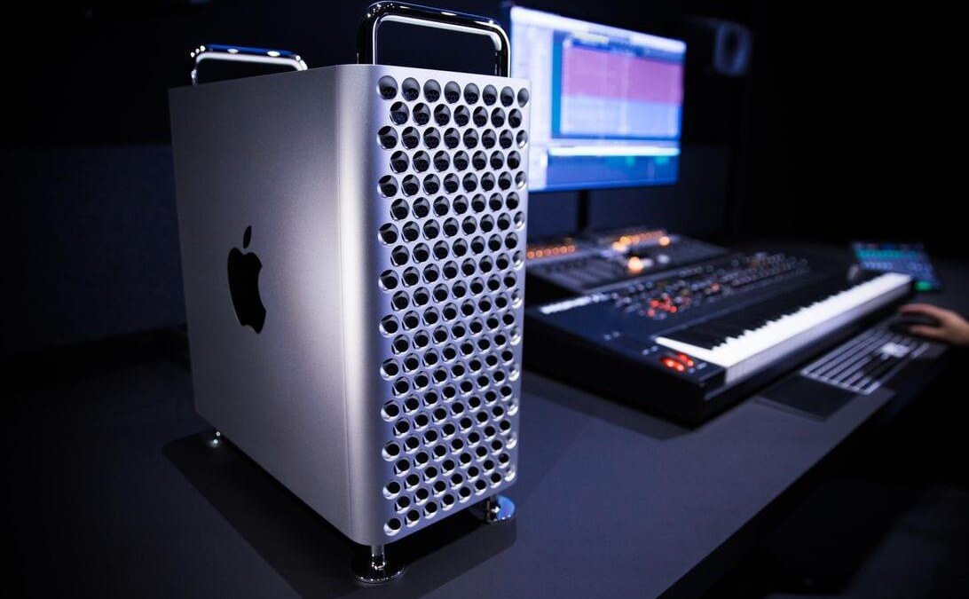 Новый Mac Pro с металлическим корпусом и вентиляционными отверстиями