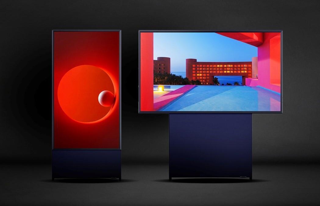 Телевизор Samsung, который меняет ориентацию, на выставке