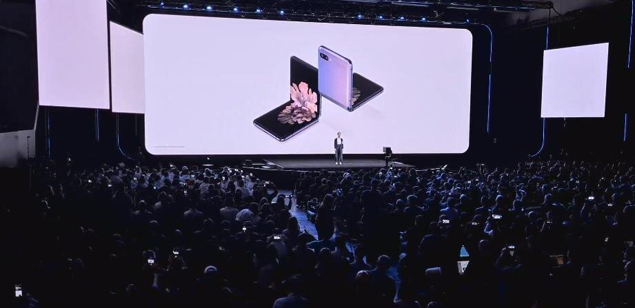 Samsung представил складной смартфон Galaxy Z Flip 7 photo 2020 02 11 22 32 48