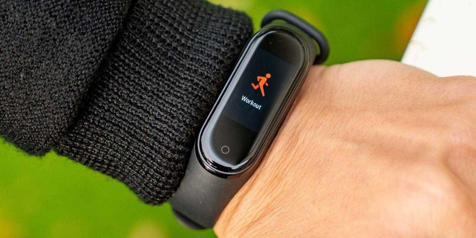 Xiaomi запустит бесконтактную оплату через Mi Band в России 2 xiaomi mi band 4 braslet besplatno 5