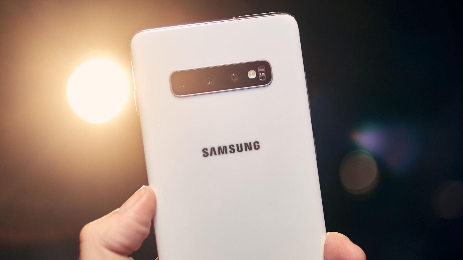 Стоит ли Samsung Galaxy S10 своих денег в 2020 году? (1561017831 samsung galaxy s10 hoyle 1)