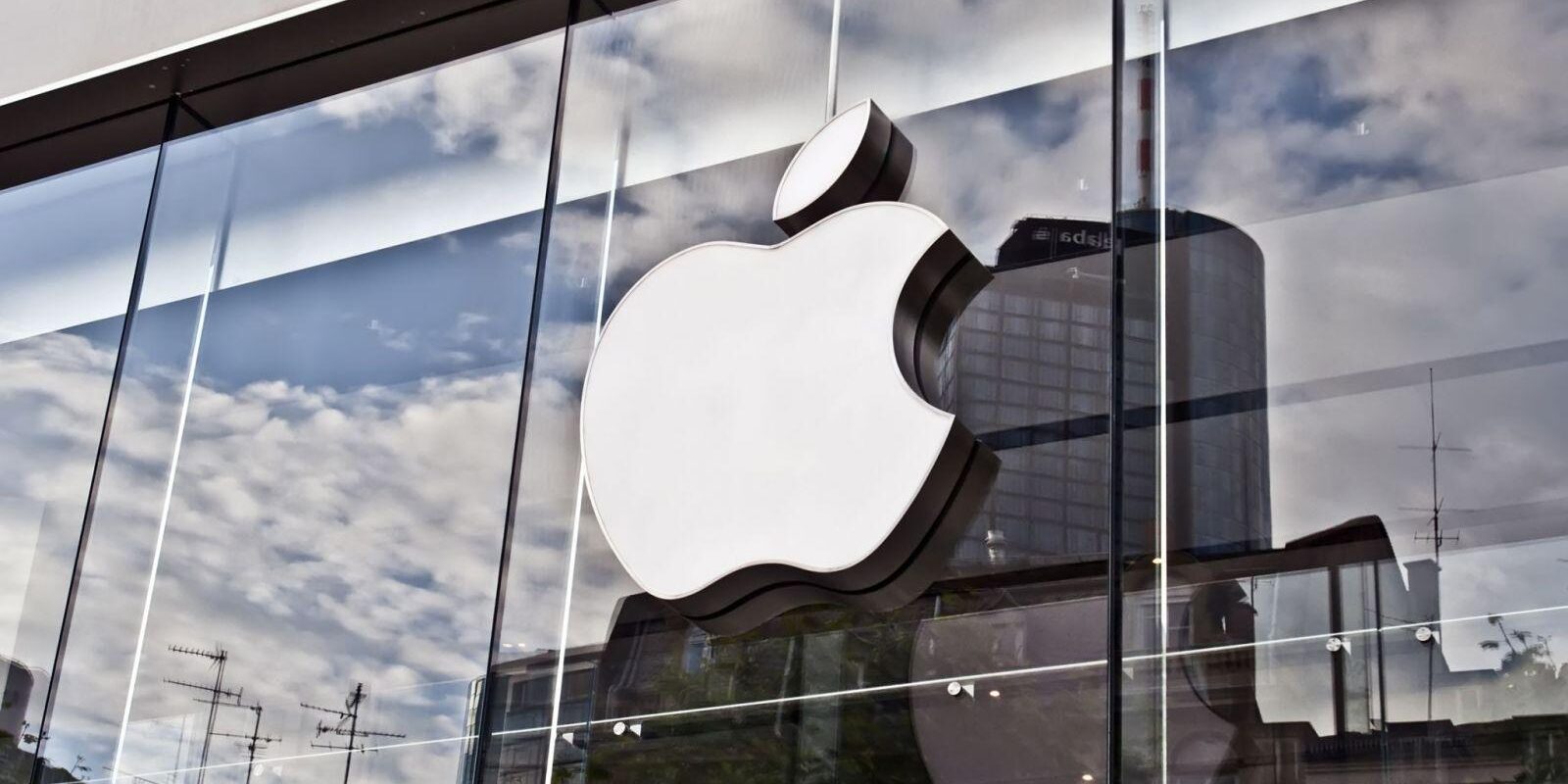 apple iphone leak technology news1 scaled 1
