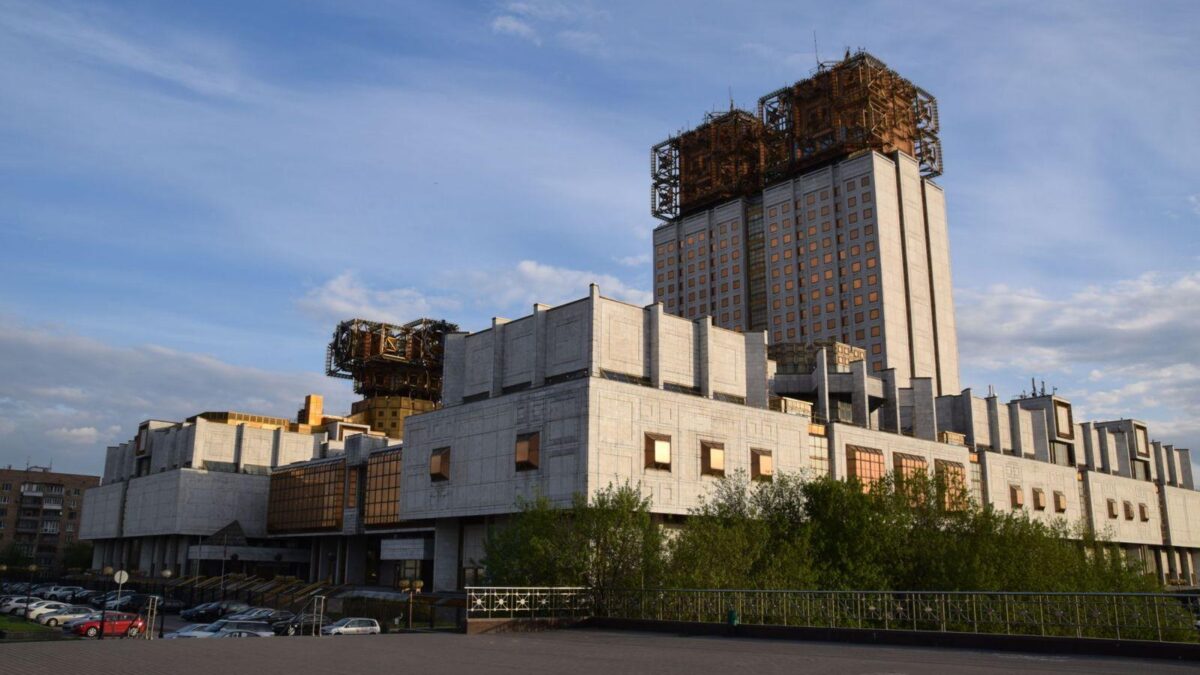 big 5826f3c8ff936746c1037509 58301bf028b47 1c306vg