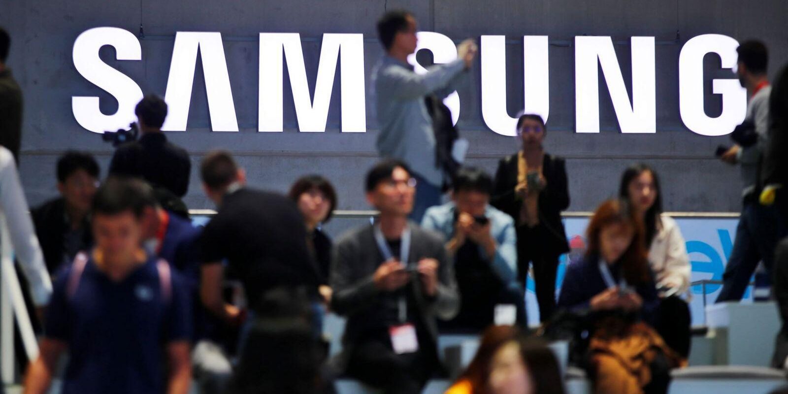 Samsung запустила сервис по обеззараживанию смартфонов 2 https s3 ap northeast 1.amazonaws.com psh ex ftnikkei 3937bb4 images 3 2 4 2 25142423 3 eng gb cropped 1582364940rts2peq1 scaled 1