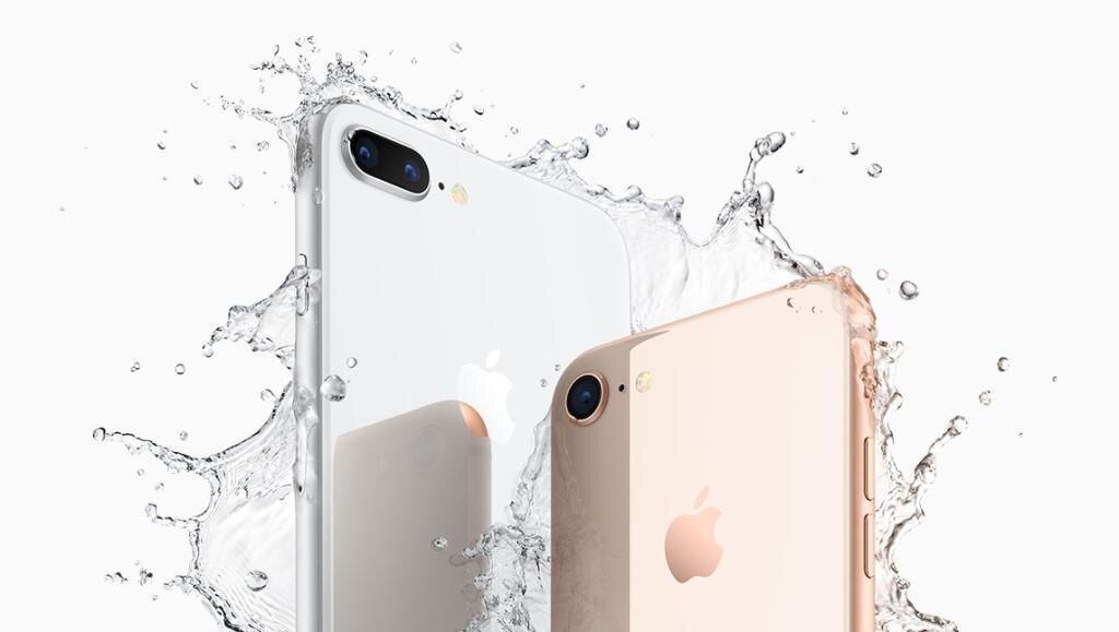 Apple iPhone 9 в белом и золотом цветах с водой