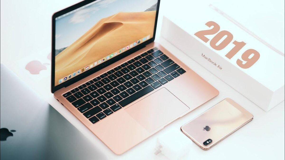 Главные отличия нового MacBook Air от модели 2019 года 6 maxresdefault 8