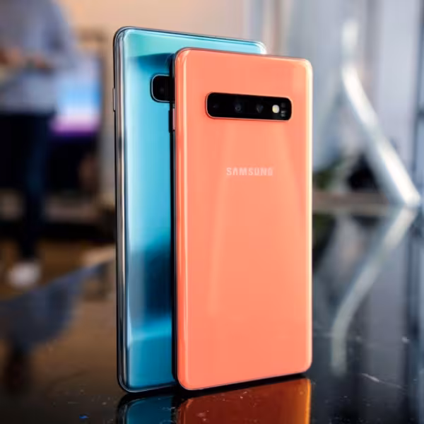 samsung galaxy s10 and s10 hands on 1 3