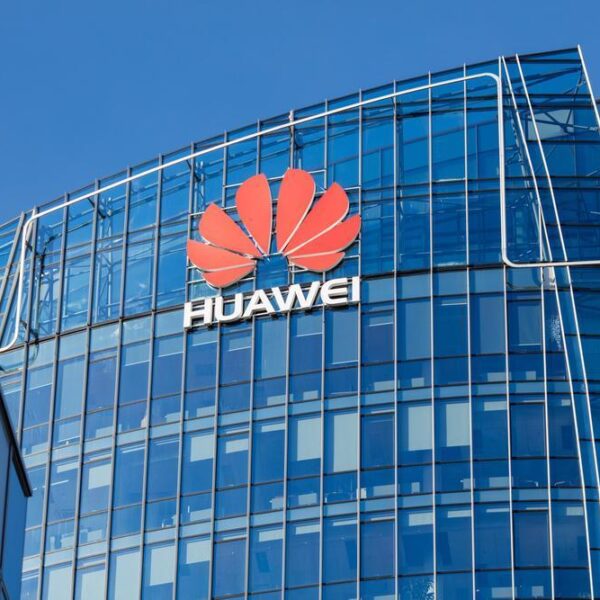 Huawei потеряла $12 млрд дохода из-за торговой войны с США (119791 o)