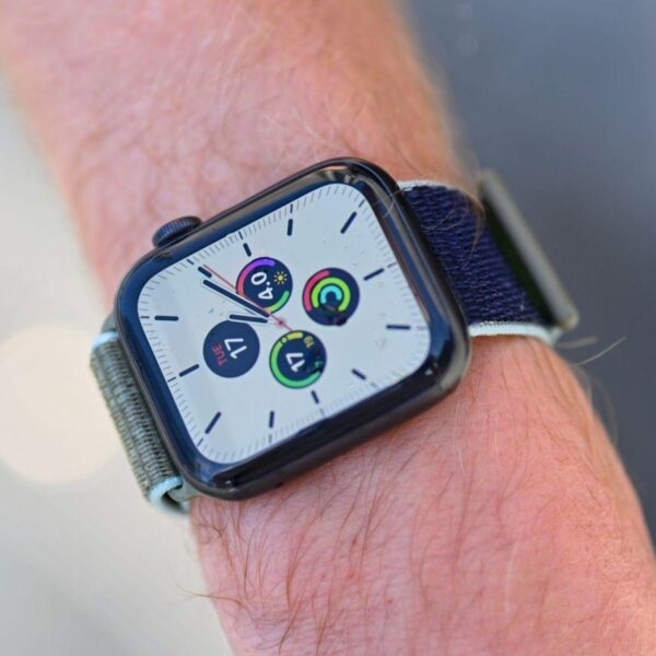 Как очистить и дезинфицировать часы Apple Watch (4pse7djqansuqdzjnxg2xn large scaled 1)