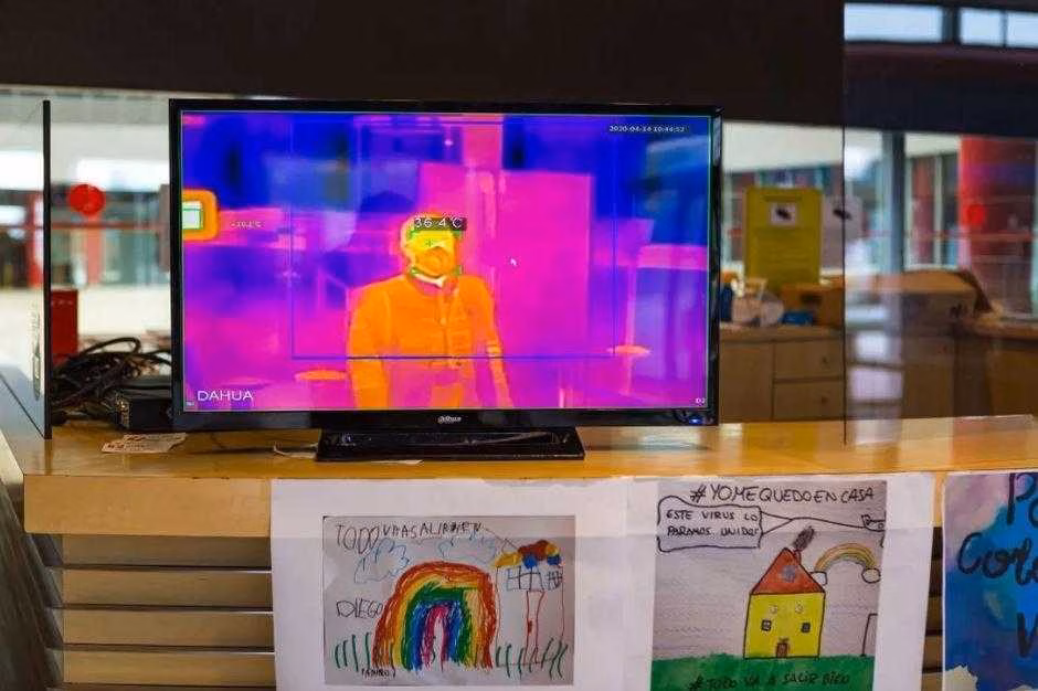 Amazon использует тепловизоры для проверки температуры при COVID-19 1 amazon termalna kamera