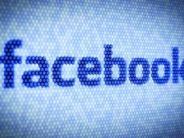 facebook700