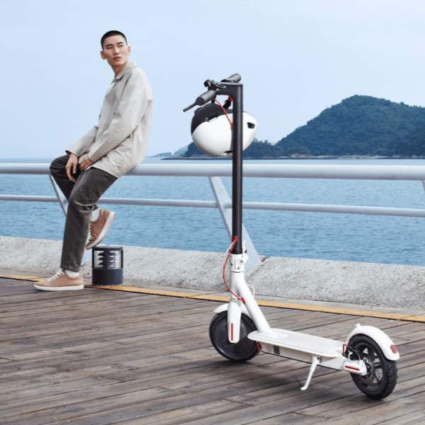 Xiaomi выпускает электросамокат Mijia Scooter 1S за 282 доллара (gnqmrroguxby)