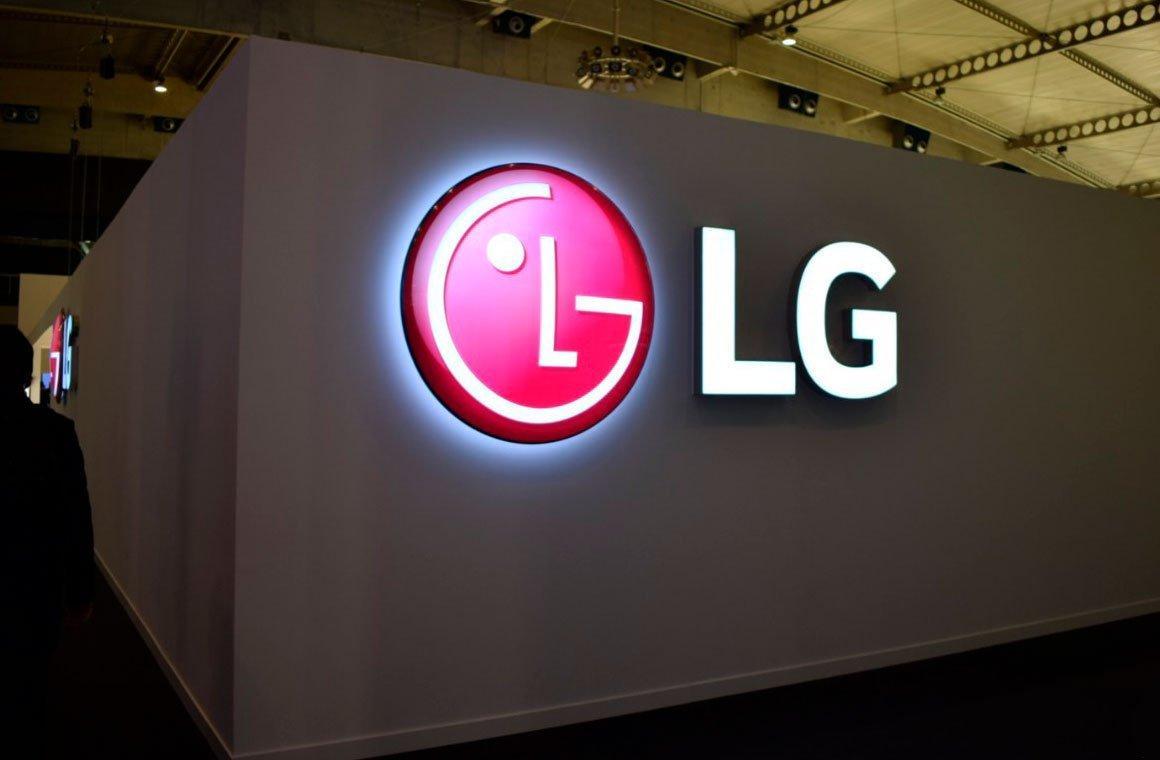 LG показала новый дизайн будущего смартфона (lg foldable smartphone 1)