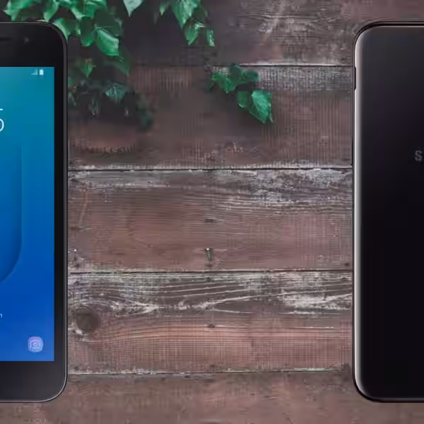 samsung galaxy j2 core wood background