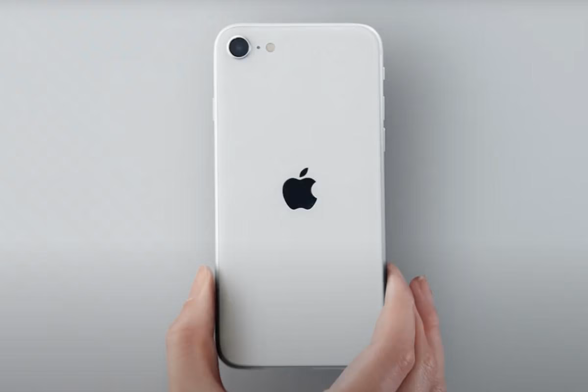 Apple наконец-то выпустила новый iPhone SE. Стоит от 40 000 рублей 4 screen shot 2020 04 15 at 10.08.32 am.0