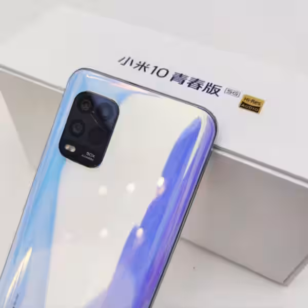 zhivye foto xiaomi mi 10 youth edition periskop kamera i nakleechki 13