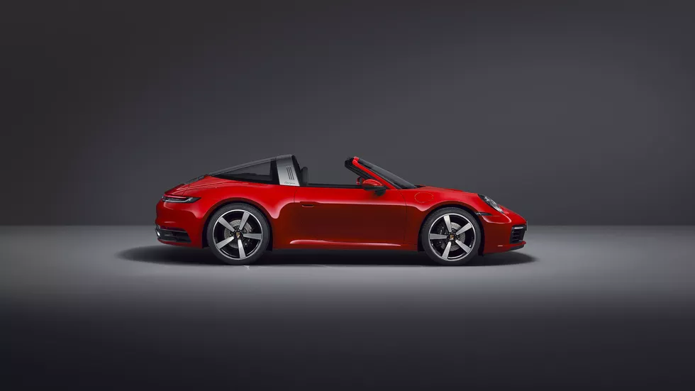 Porsche представил 911 Targa. Выйдет в 2021 году (2021 porsche 911 targa 004)