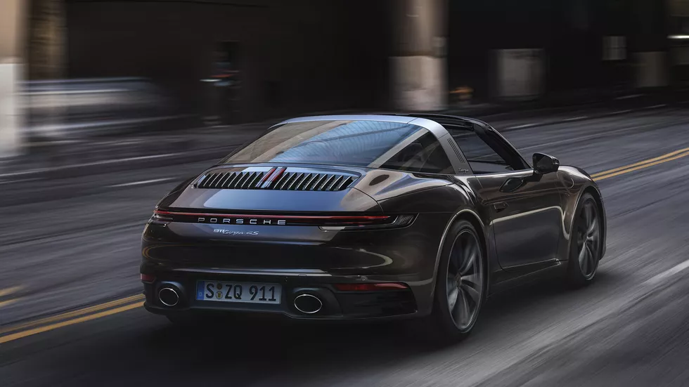 Porsche представил 911 Targa. Выйдет в 2021 году (2021 porsche 911 targa 008 copy)