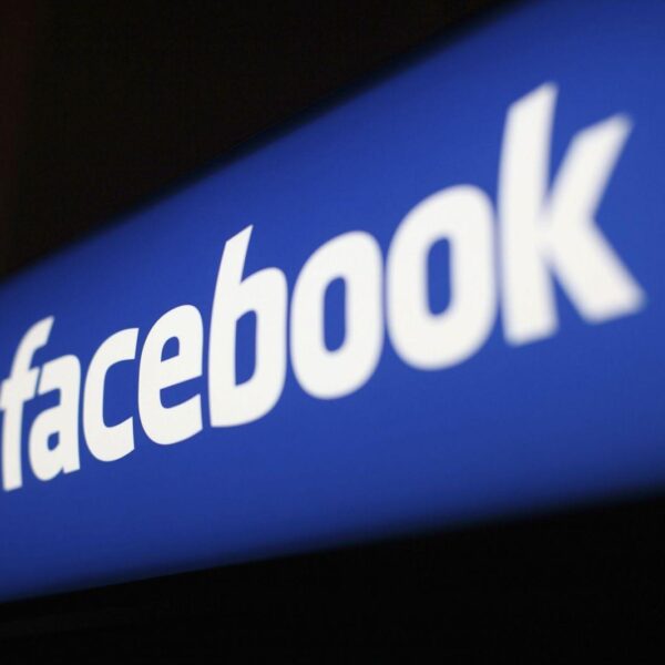 Facebook переведёт более половины сотрудников на удалённую работу (facebook scaled 1)
