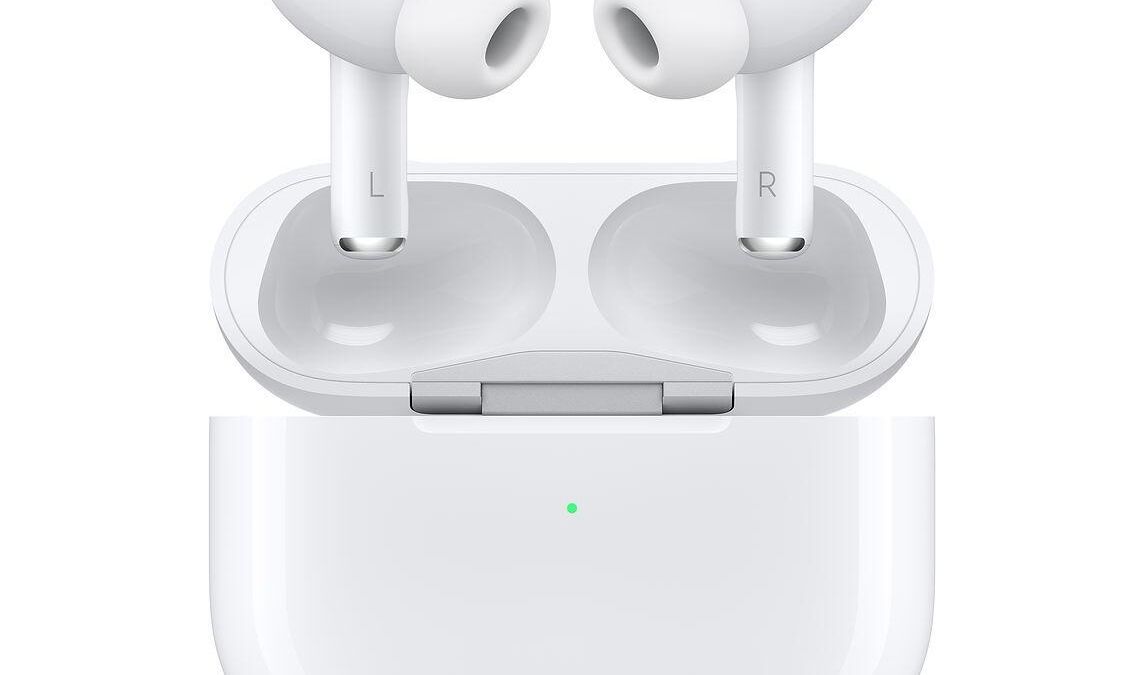 Беспроводные наушники Apple AirPods Pro вклюренном случае