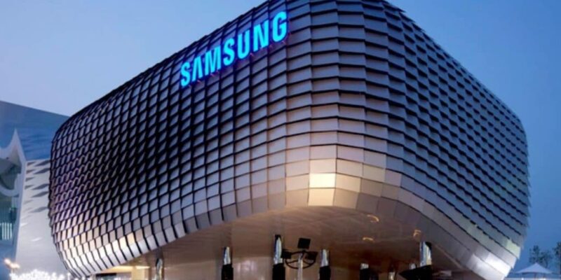 Samsung планирует разрабатывать электромобили совместно с Hyundai (samsung logo building 1024x640 1)