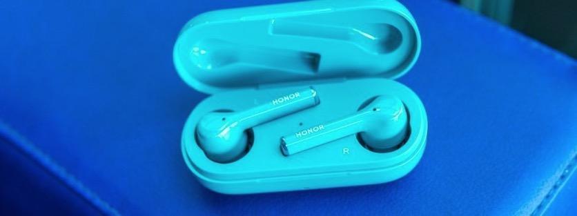 Honor запустила продажи наушников Honor Magic Earbuds в России ()