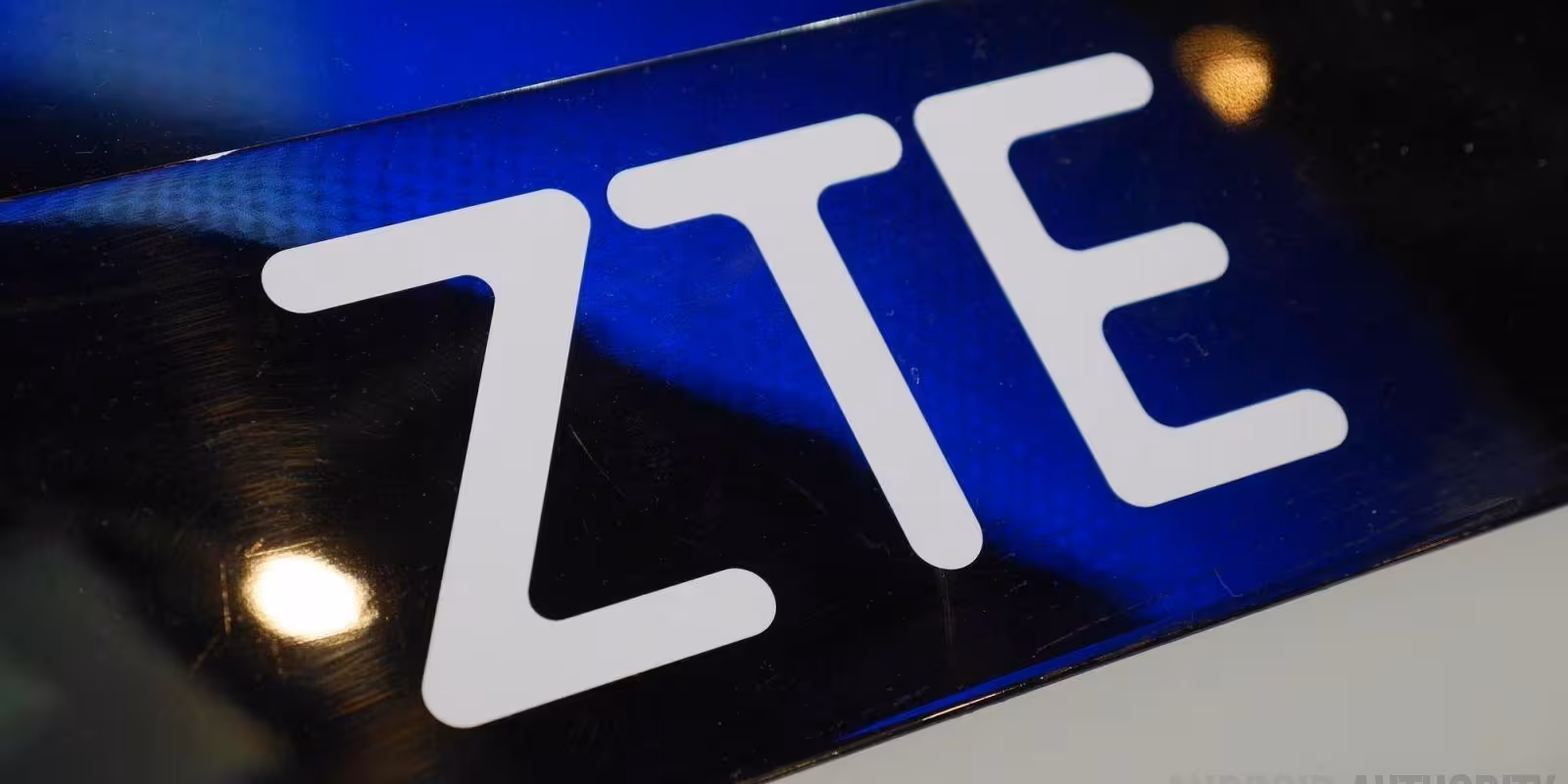 ZTE готовит смартфон раскладушку 3 zte logo 1