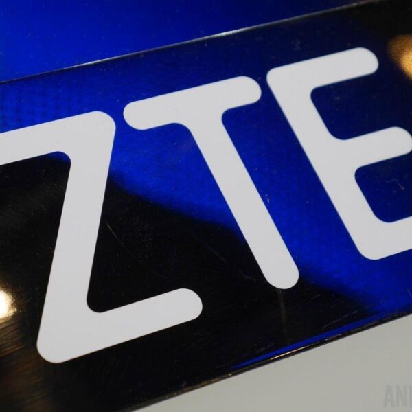 ZTE готовит смартфон раскладушку (zte logo 1)