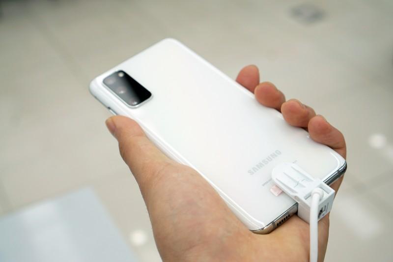 Samsung анонсировала ограниченную версию смартфона Galaxy S20 Ultra White Limited Edition (dsc08983)