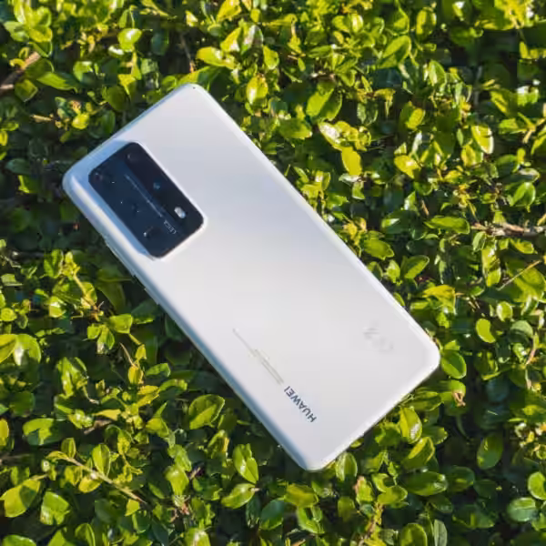 huawei surpassed samsung as the worlds largest smartphone maker in april 2020 5ee73b0874f96 1
