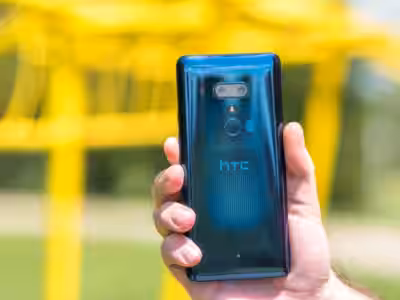 Задняя панель HTC Desire 20 Pro с камерой и логотипом