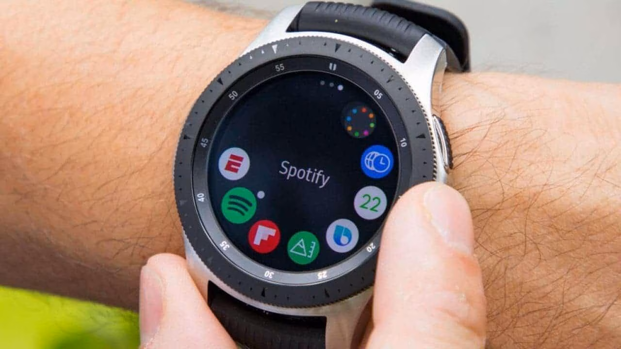В сеть утекли рекламные материалы и изображения Samsung Galaxy Watch 3 6 a779a7df53f3871ea6b23a76483b08795eb26a91
