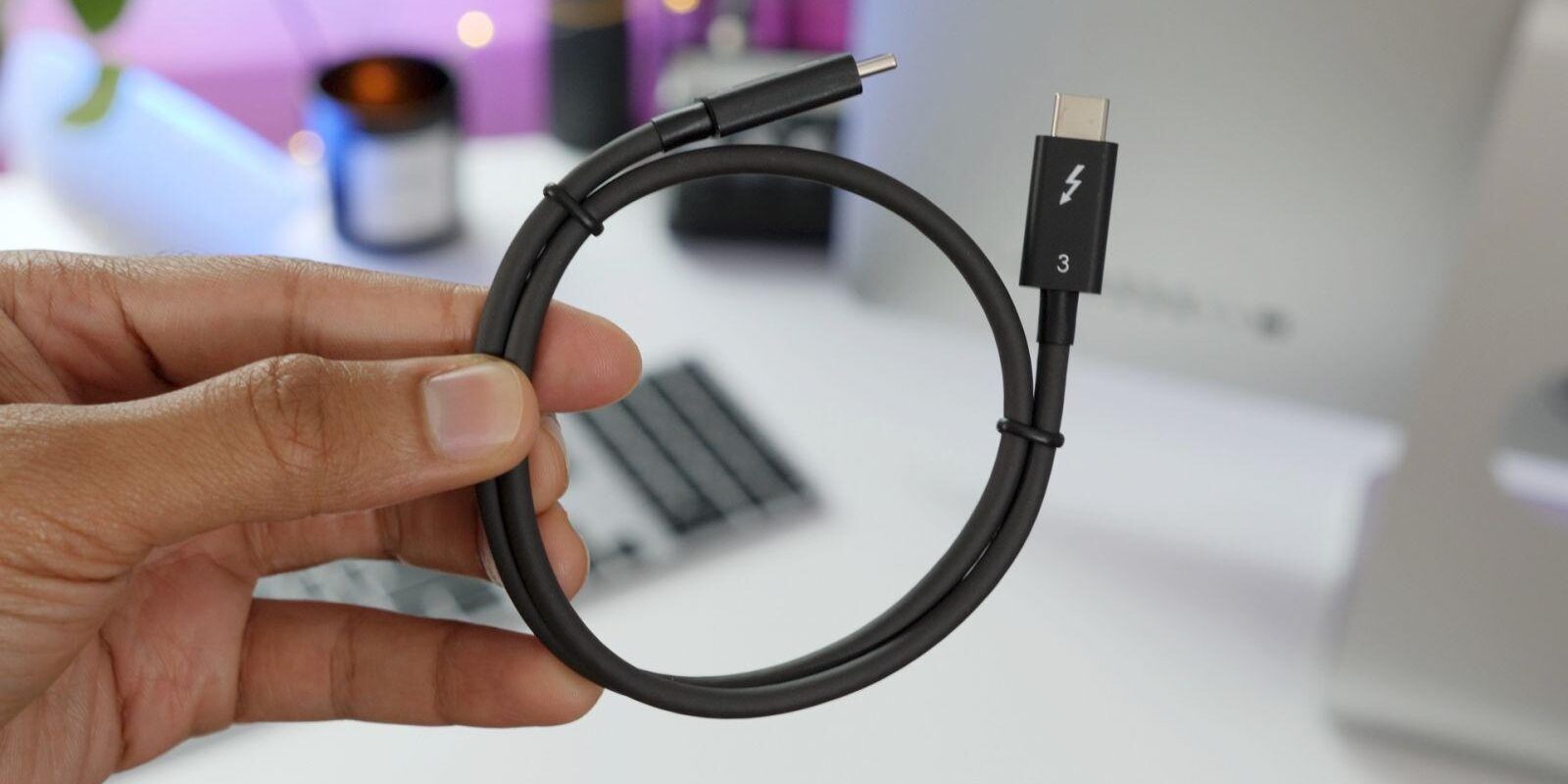 Apple представила кабель Thunderbolt 3 Pro стоимостью $129 2 akitio thunderbolt 3 cable