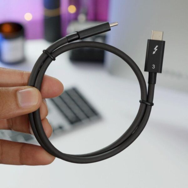 Apple представила кабель Thunderbolt 3 Pro стоимостью $129 (akitio thunderbolt 3 cable)