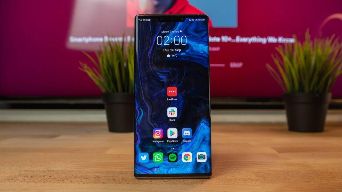 В сети появились качественные рендеры Huawei Mate 40 7 Смартфон Huawei Mate 40 с большим дисплеем и интерфейсом