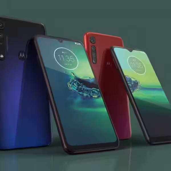 moto g8 plus i moto g8 play 1280x720 1