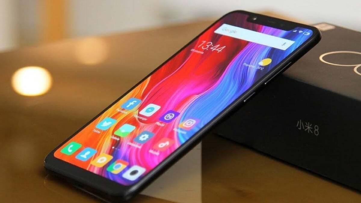 Redmi 8 получает четвёртое повышение цены 3 смартфон Xiaomi Redmi 8 с ярким дисплеем и интерфейсом
