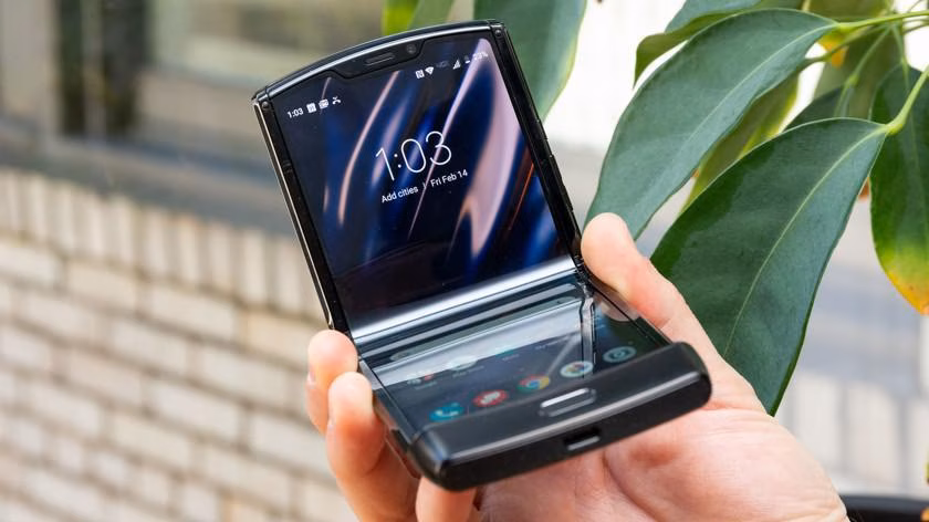 Вот как будет выглядеть складной смартфон Motorola Razr 5G 3 bez nazvanija 5