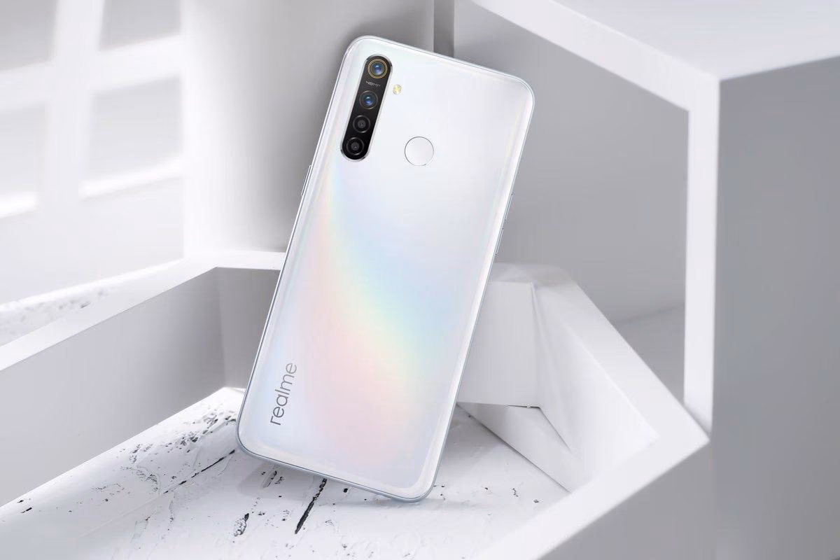 Realme 5 Pro теперь доступен в цвете Chroma White 3 eiggkvevaaa4rwp