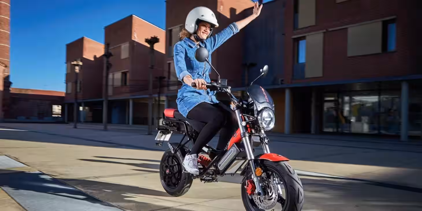 Компания Garelli выпустила электрический ретро-мопед 4 garelli header large