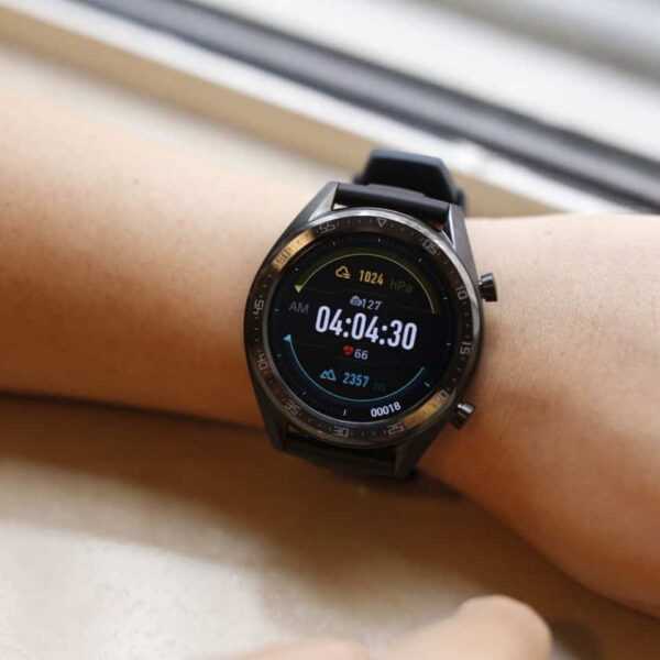 Huawei Watch GT 2 Pro научатся делать ЭКГ (huawei watch gt 2e tanitildi e1585269649313 1536x960 1)