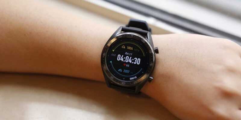 Huawei Watch GT 2 Pro научатся делать ЭКГ (huawei watch gt 2e tanitildi e1585269649313 1536x960 1)
