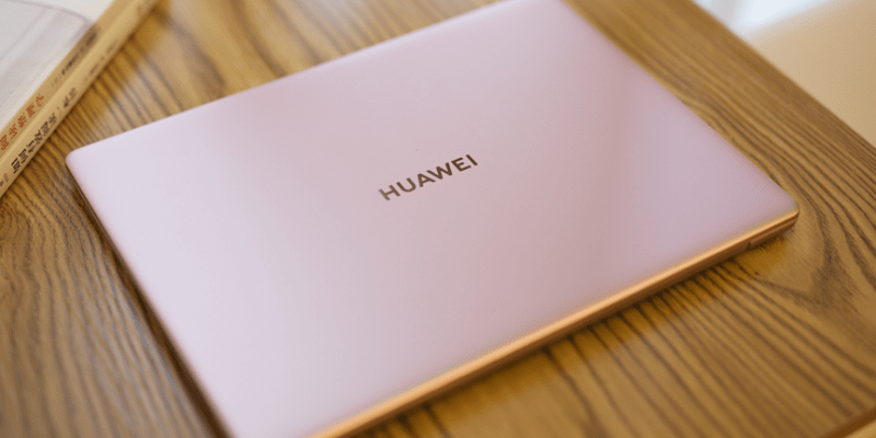 Huawei показала флагманский ноутбук MateBook X (20200420 5e9d788eaceda)
