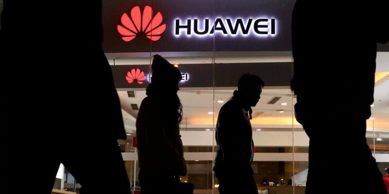 Huawei увеличивает инвестиции в Россию из-за санкций США (ap 18340404171040 pic4 zoom 1500x1500 70412)