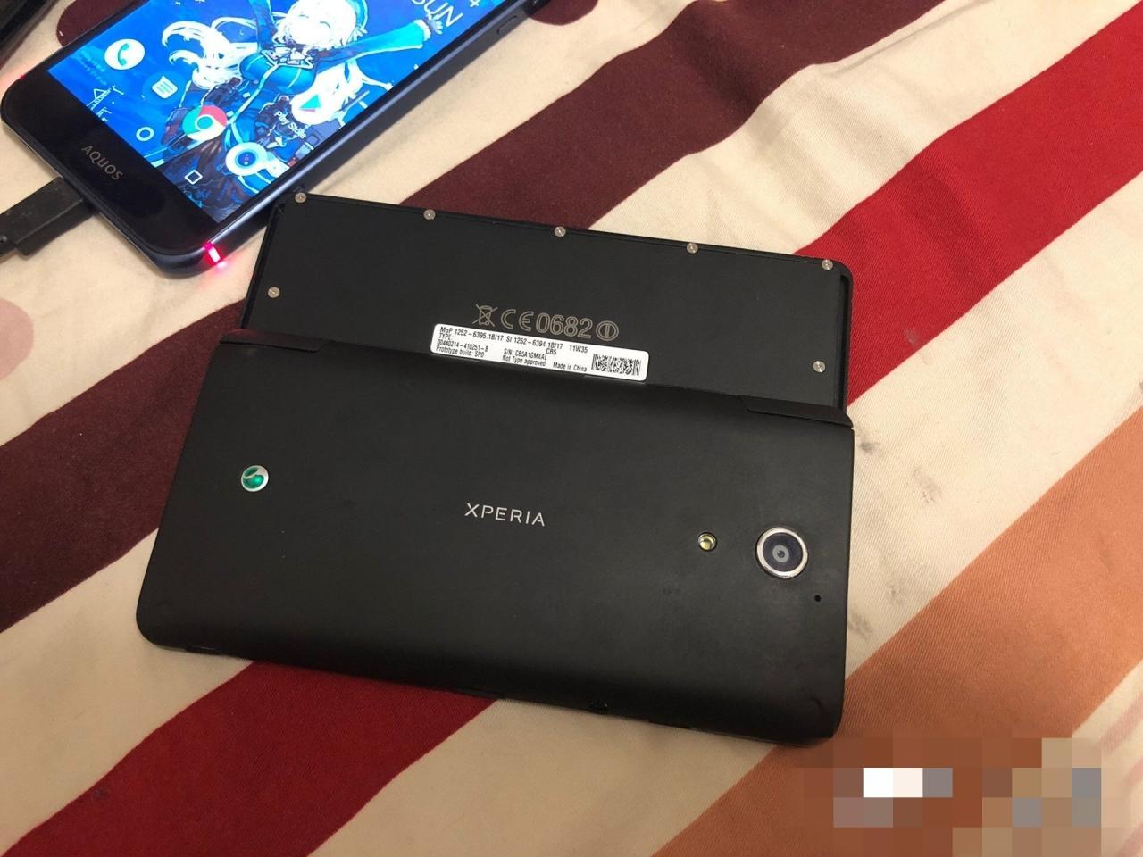 В сети появились фото прототипа слайдера Sony Xperia Play 2 (xperia play 2 3)